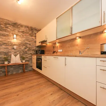 Auszeit アパート ザールフェルデン・アム・シュタイナーネン・メアー